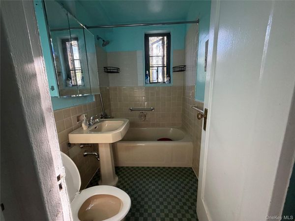 1514 Unionport Road , Unit 4A, Bronx, NY 10462