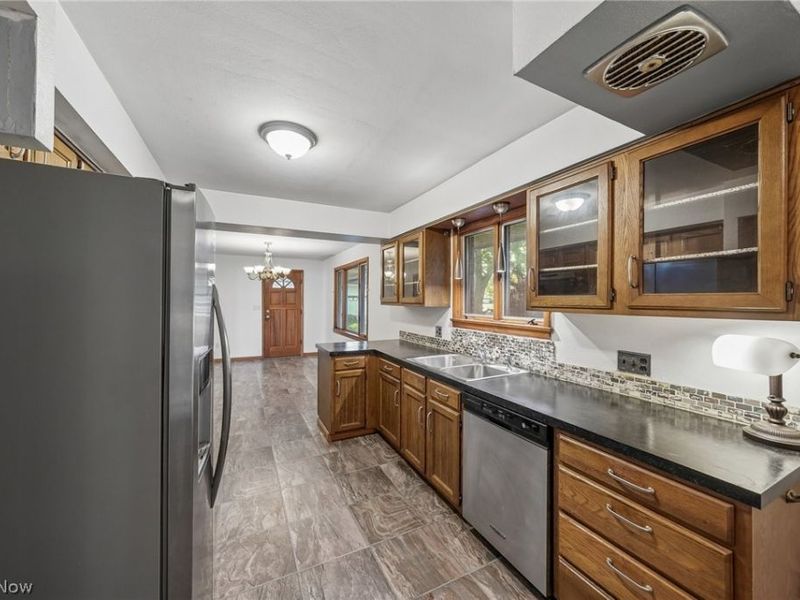 1409 W 40th Street, Lorain, OH 44053 Photo 13