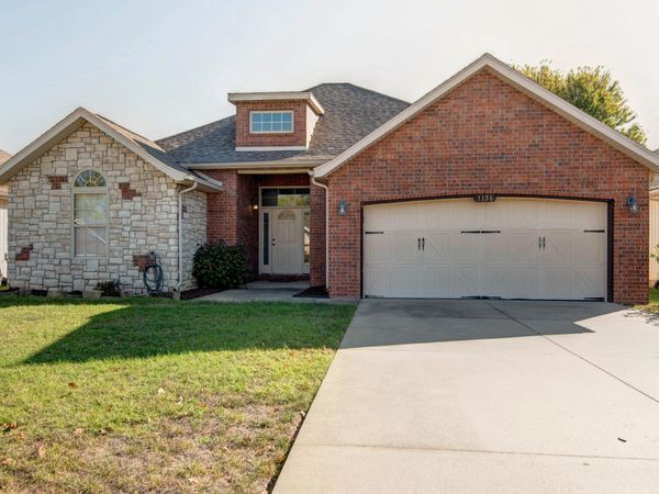 1136 S Elmwood Avenue , Springfield, MO 65804
