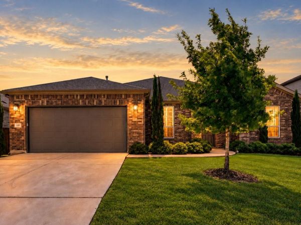 137 Climbing Rock LOOP, Dripping Springs, TX 78620