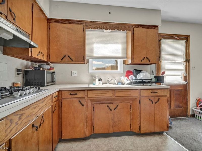 3208 Pleasant Drive, Norton, OH 44203 Photo 30