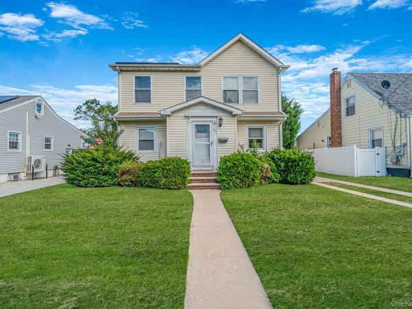 321 Maplegrove Avenue , Uniondale, NY 11553