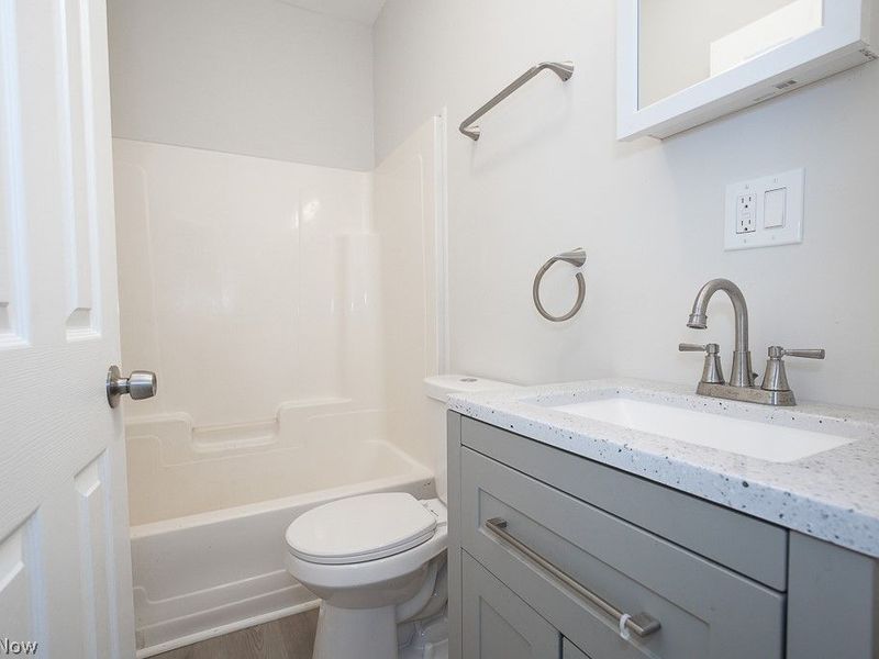 4915 Tillman Avenue, Cleveland, OH 44102 Photo 11