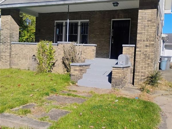2102 Stewart Avenue, Youngstown, OH 44505