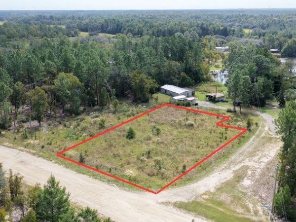 109 Buckles Road, Interlachen, FL 32148