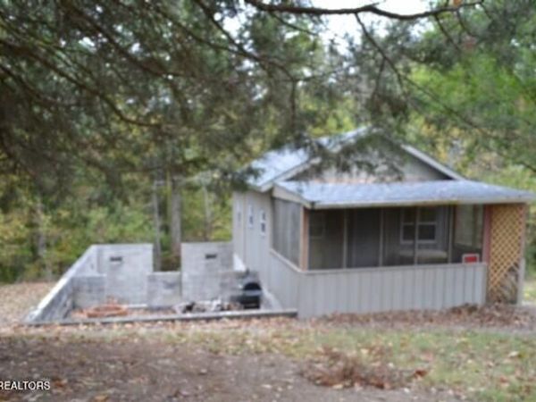128 Cummins Court, Celina, TN 38551