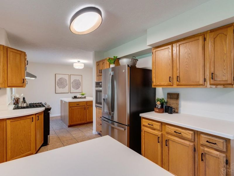 10040 Fox Chase Drive, Loveland, OH 45140 Photo 13