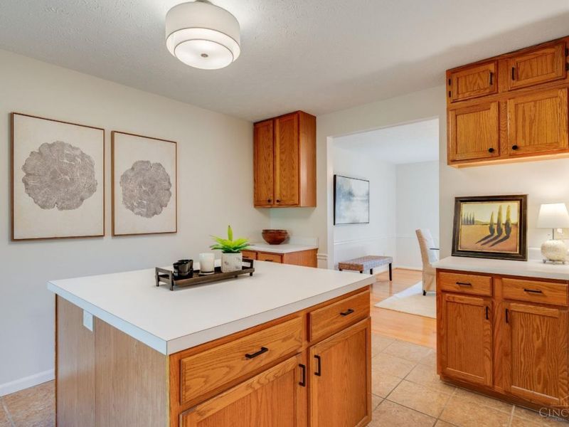 10040 Fox Chase Drive, Loveland, OH 45140 Photo 18