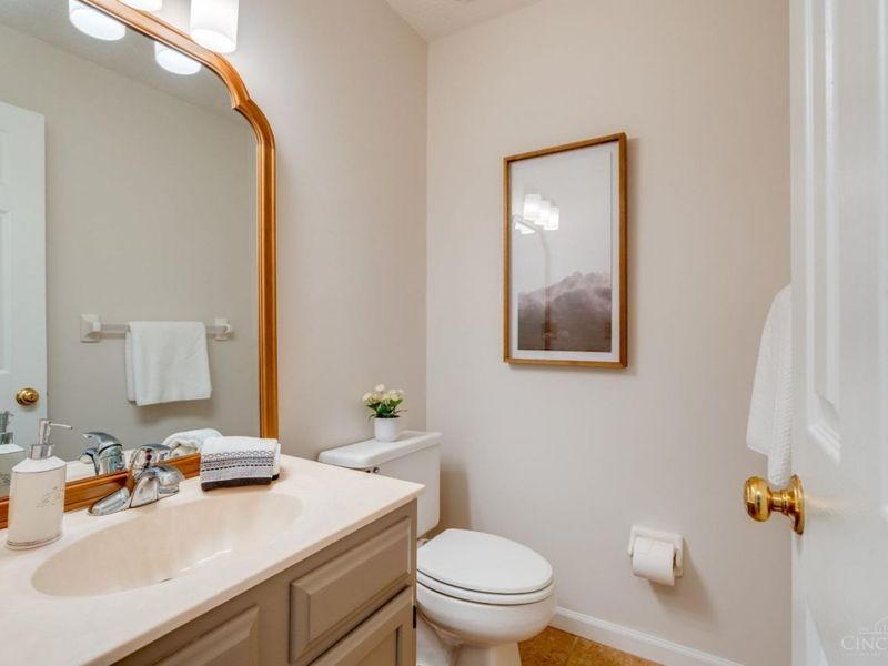 10040 Fox Chase Drive, Loveland, OH 45140 Photo 22