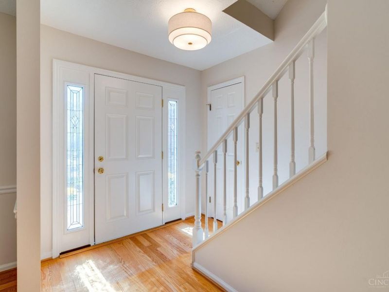 10040 Fox Chase Drive, Loveland, OH 45140 Photo 8