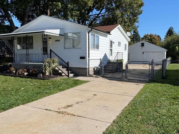 26360 Oakland Street , Roseville, Mi 48066