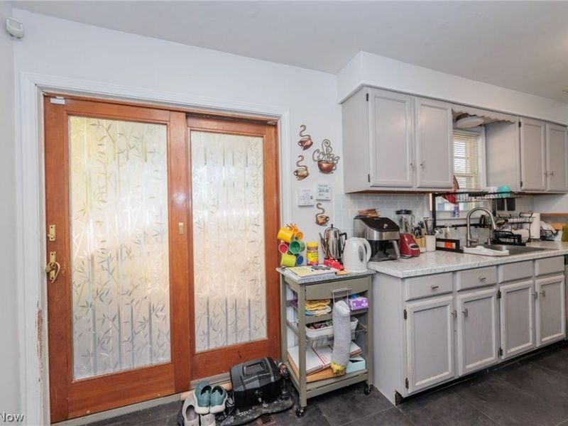 2449 E 38th Street, Lorain, OH 44055 Photo 13