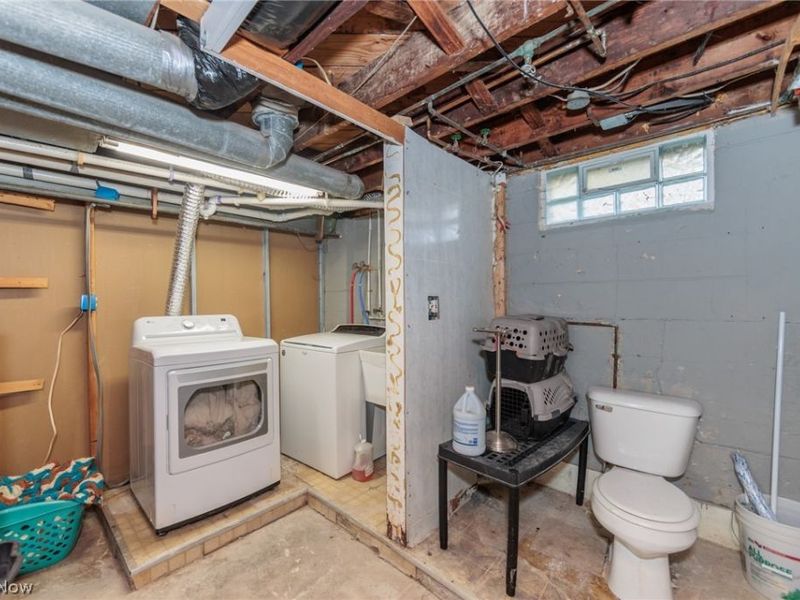 2449 E 38th Street, Lorain, OH 44055 Photo 35