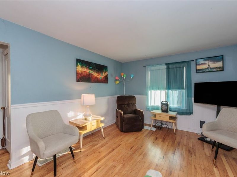 2449 E 38th Street, Lorain, OH 44055 Photo 4