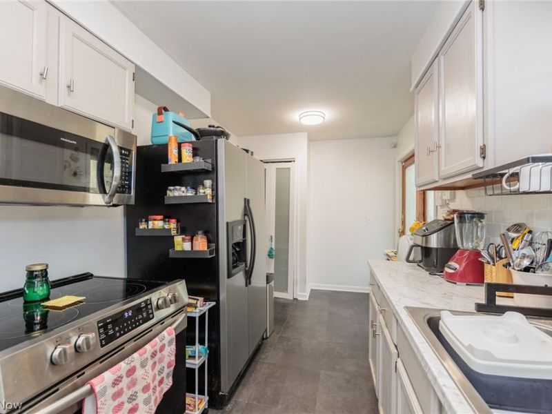 2449 E 38th Street, Lorain, OH 44055 Photo 8