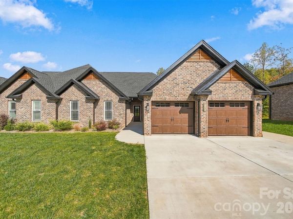 3331 48th Avenue NE, Hickory, NC 28601