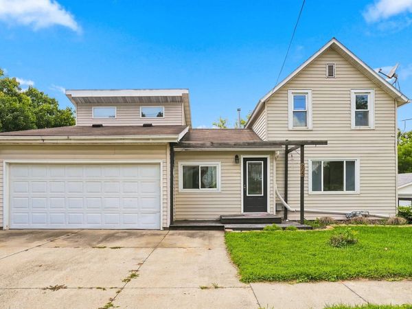 205 Miners Street, Parkersburg, IA 50665