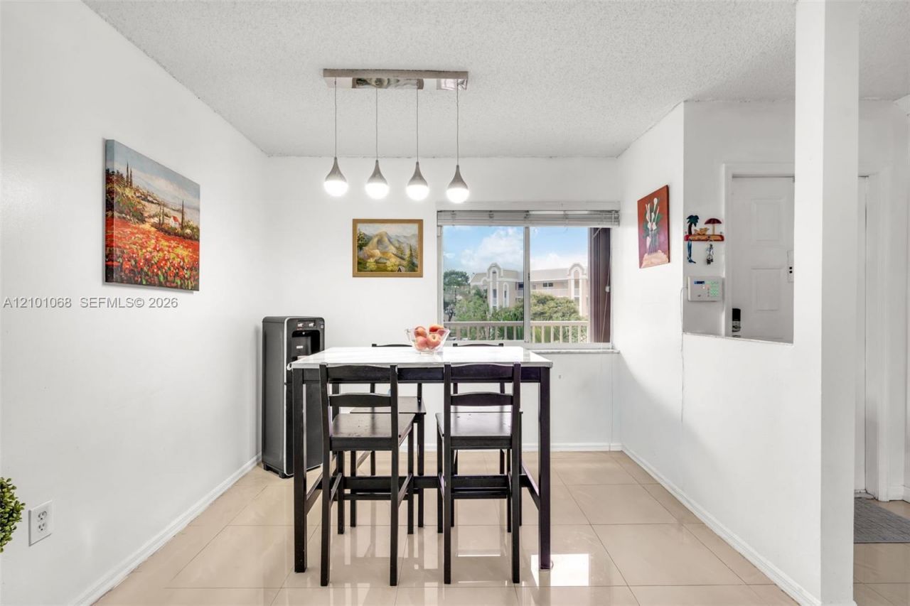 10133 NW 24th Pl , Unit 303, Sunrise, FL 33322 Photo