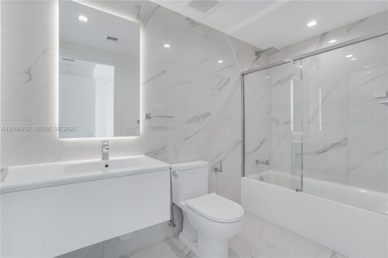 1170 E Hallandale Beach Blvd , Unit 1201, Hallandale Beach, FL 33009 Photo