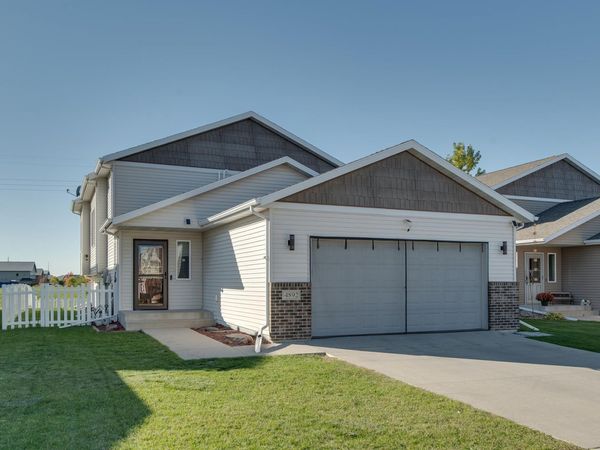 4892 51st Avenue S, Fargo, ND 58104