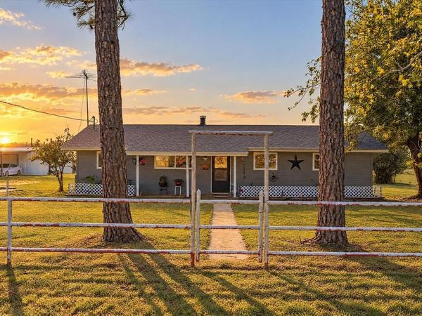 2220 Well Service Road , Bowie, TX 76230
