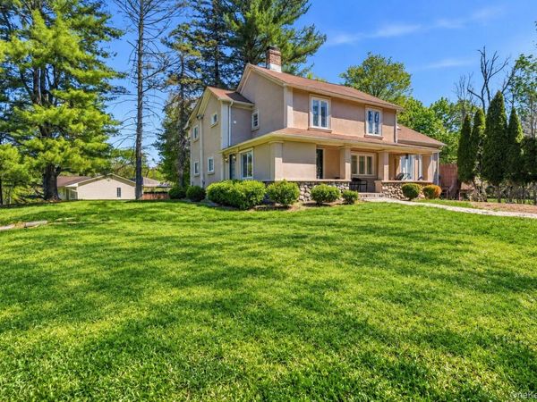 4 Arrowhead Lane , Suffern, NY 10901