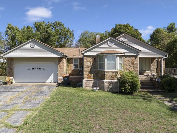 10619 Lakeshore Drive , Grove, OK 74344