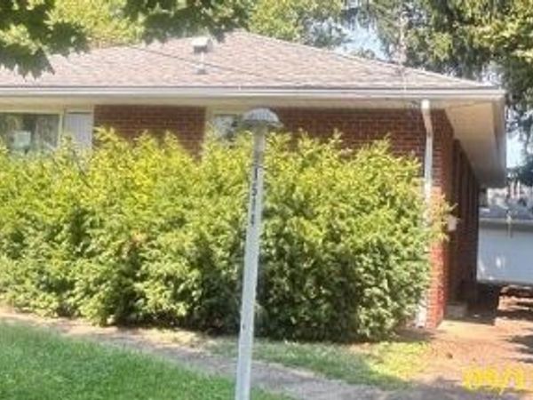 1514 Putnam Howe Drive , Belpre, OH 45714