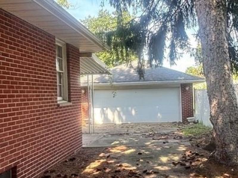1514 Putnam Howe Drive, Belpre, OH 45714 Photo 2