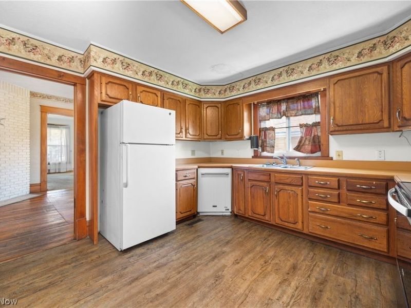 618 E Second Street, Port Clinton, OH 43452 Photo 14