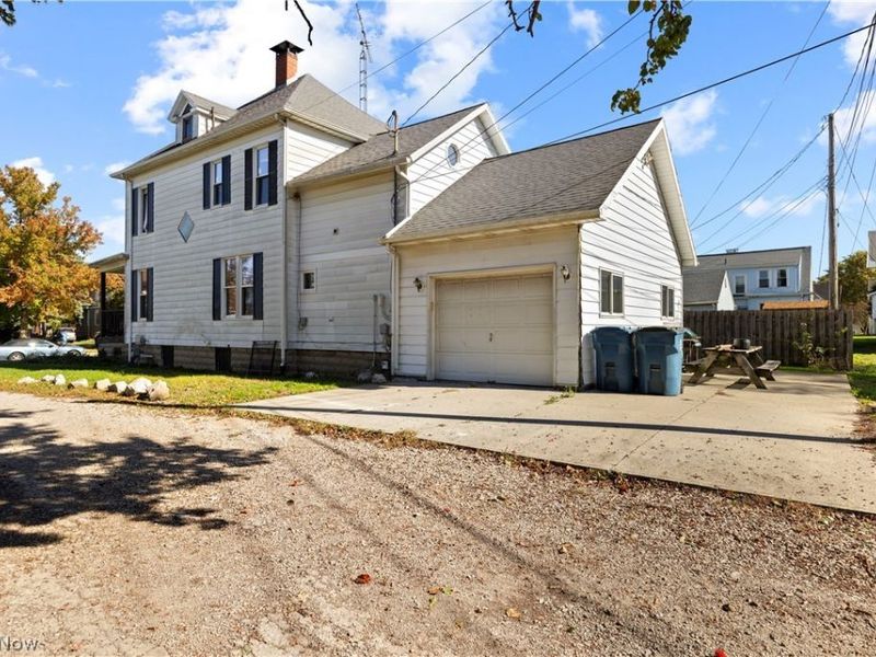 618 E Second Street, Port Clinton, OH 43452 Photo 40