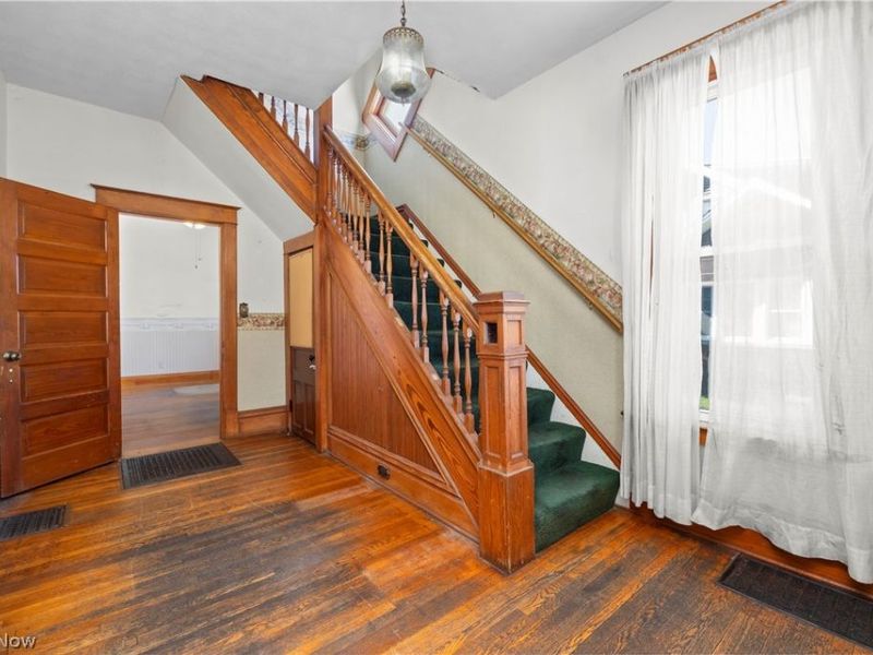 618 E Second Street, Port Clinton, OH 43452 Photo 5