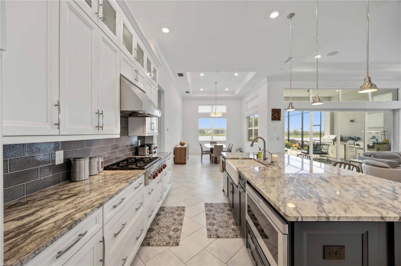8110 Redonda Loop , Bradenton, FL 34202 Photo