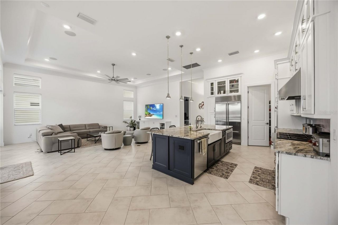 8110 Redonda Loop , Bradenton, FL 34202 Photo