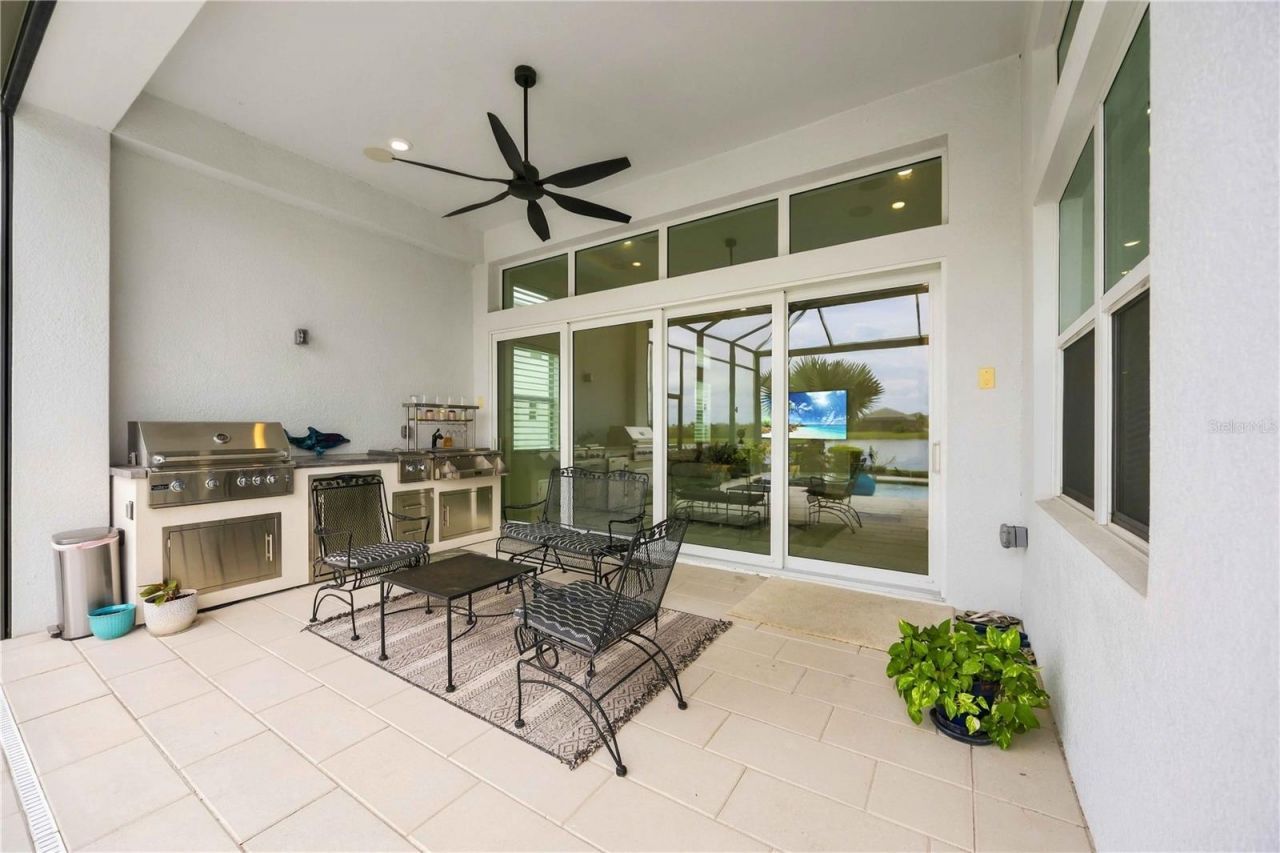 8110 Redonda Loop , Bradenton, FL 34202 Photo