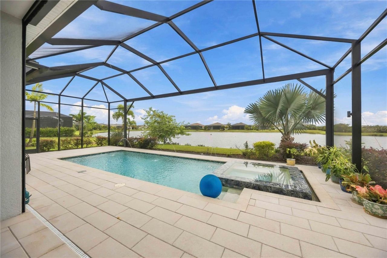 8110 Redonda Loop , Bradenton, FL 34202 Photo