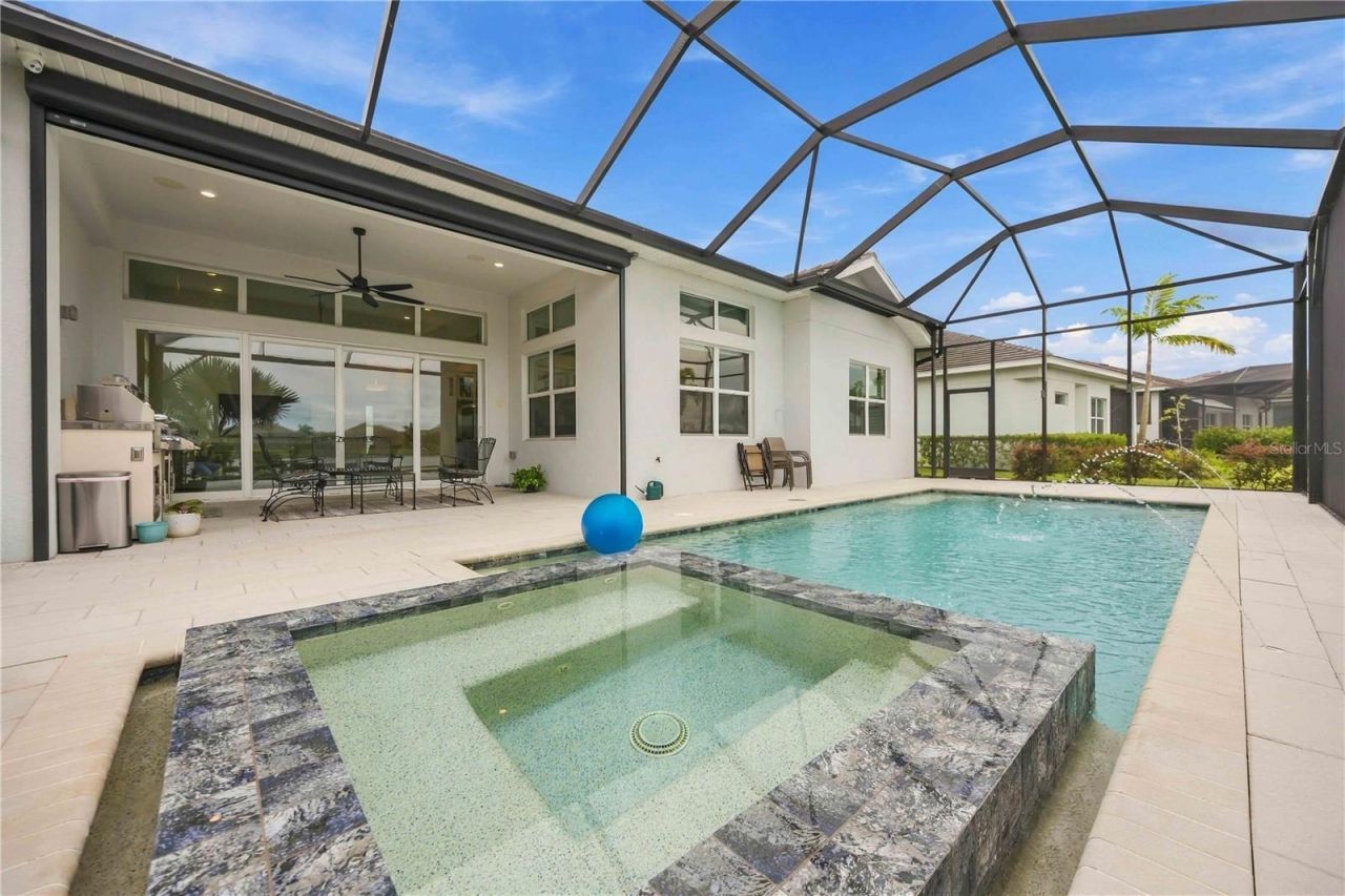 8110 Redonda Loop , Bradenton, FL 34202 Photo