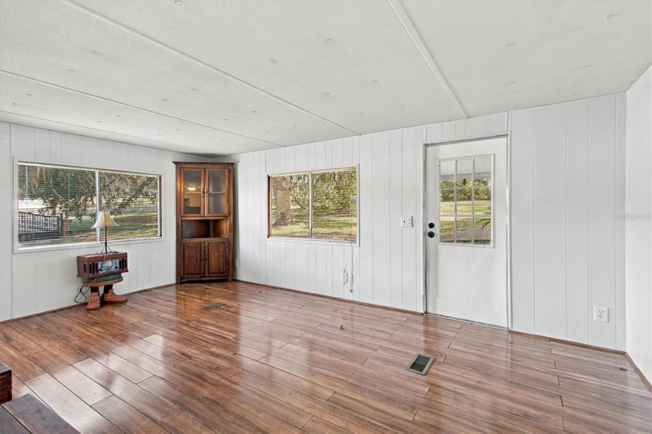 2930 Griffin Avenue , Lady Lake, FL 32159 Photo