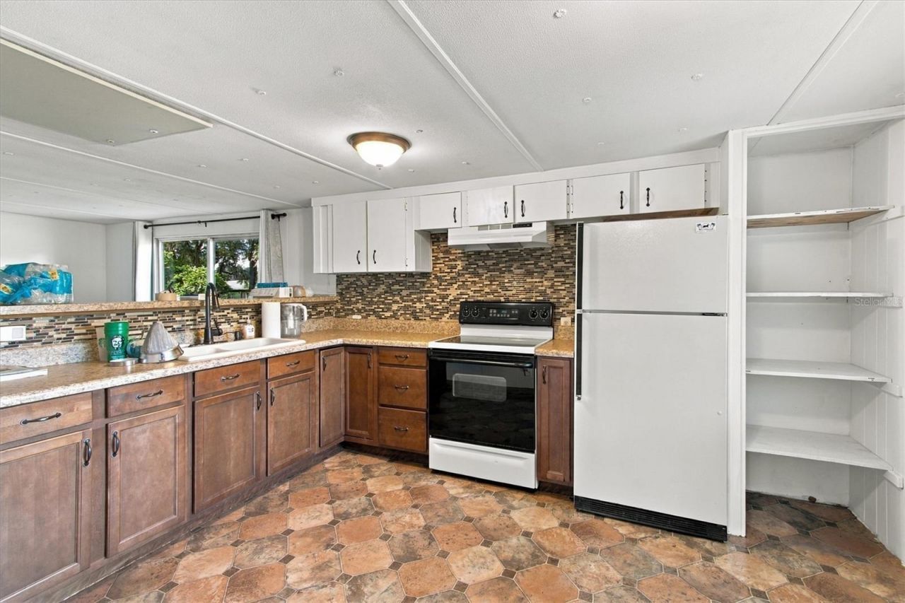 2930 Griffin Avenue , Lady Lake, FL 32159 Photo
