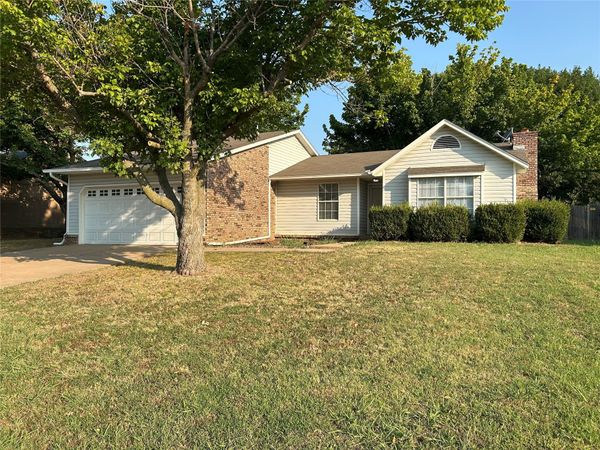 2931 W 112th Place S, Jenks, OK 74037