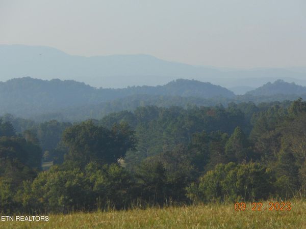6331 Nine Mile Rd, Maryville, TN 37801