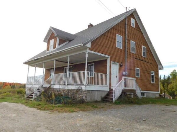 111 W Corinth Road , Corinth, ME 04427