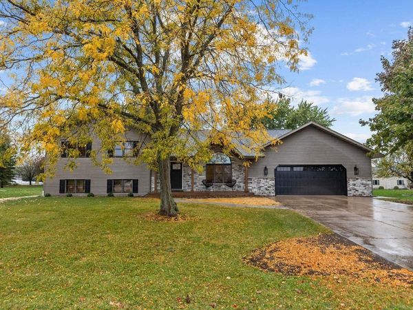 650 S 5TH AVENUE, Winneconne, WI 54986