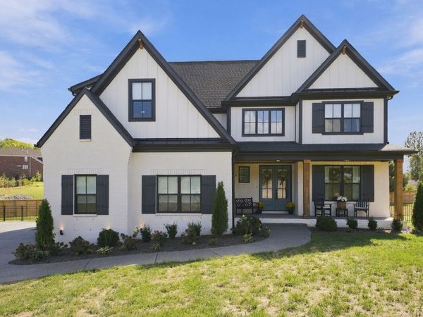 743 Hamilton Dr , Gallatin, TN 37066