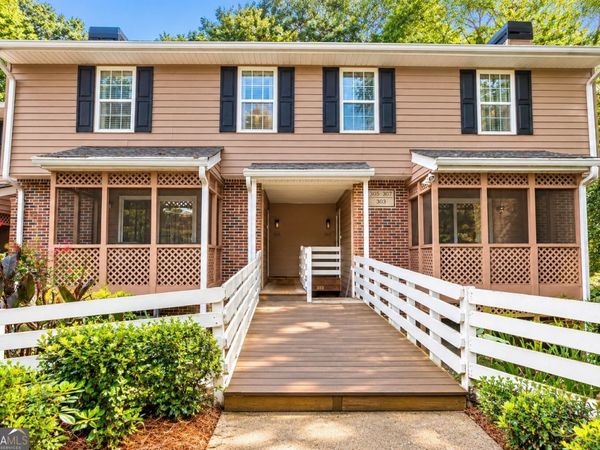 305 Quail Run, Roswell, GA 30076