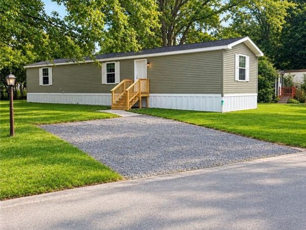 15 College View Drive , Batavia, NY 14020