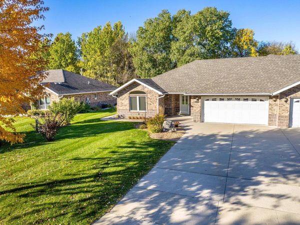 1961 Oakwood View , Fergus Falls, MN 56537