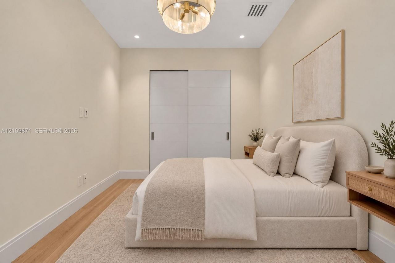 13045 Coronado Ter , North Miami, FL 33181 Photo