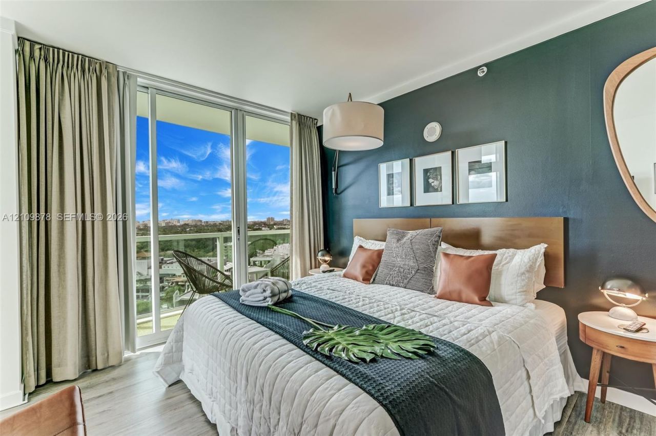 2889 Mcfarlane Rd , Unit 1112, Miami, FL 33133 Photo