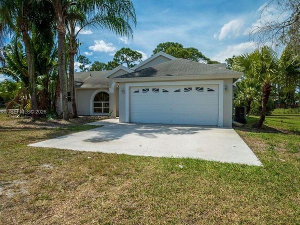 8231 Coconut Blvd , West Palm Beach, FL 33412